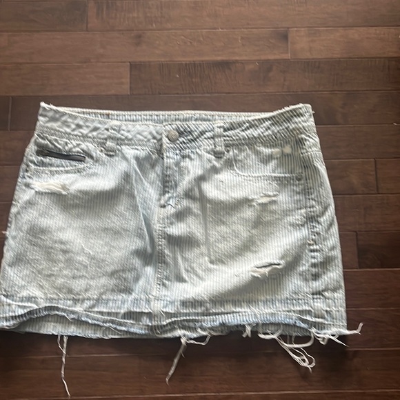 Super cute blue and white striped skirt - Picture 1 of 5